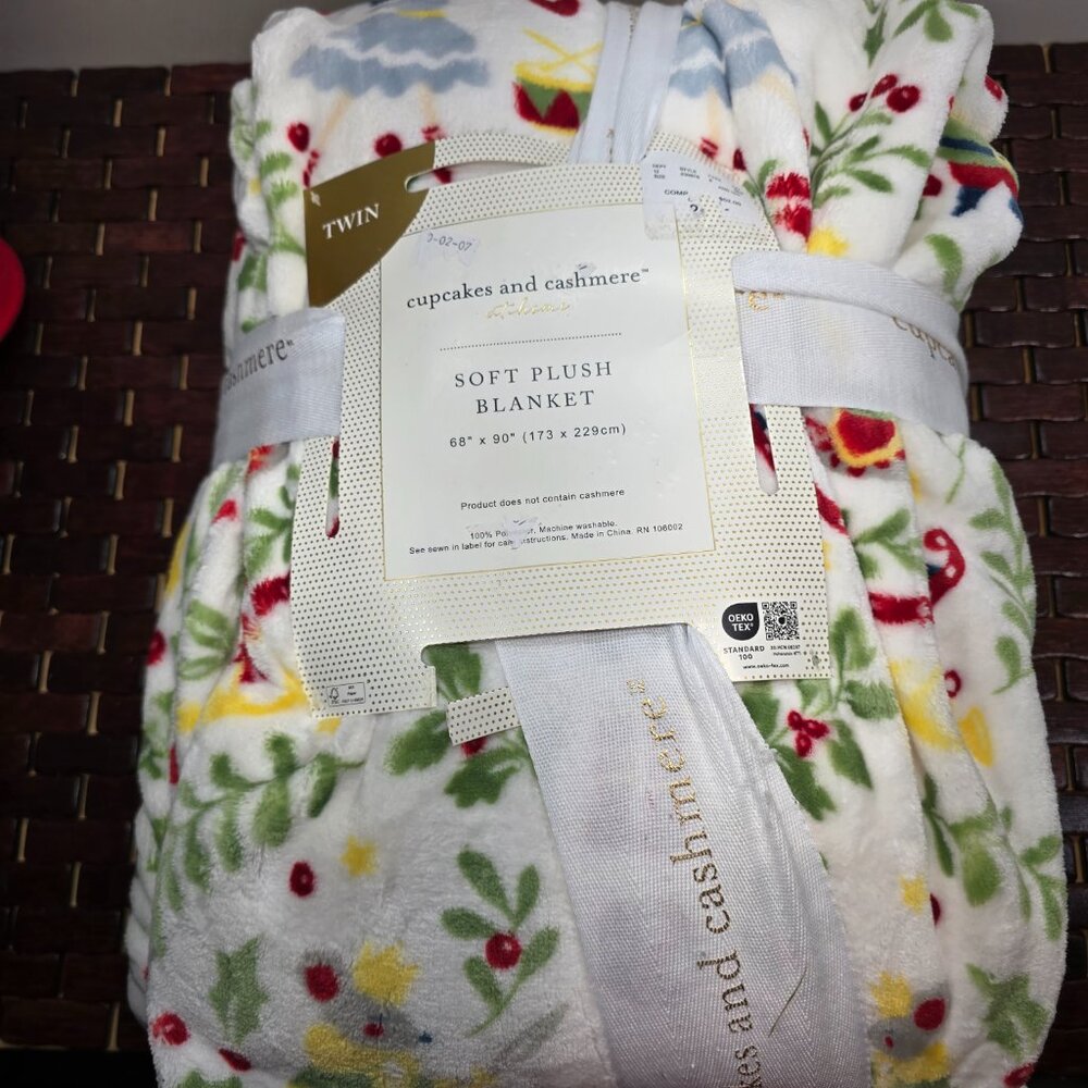 NWT Cupcakes and Cashmere Nutcracker Theme TWIN Blanket Oeko-Tex At Home NEW